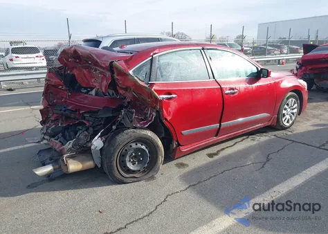 2015 Nissan Altima 2.5 S z USA, uszkodzony, nr VIN 1N4AL3AP2FN879429